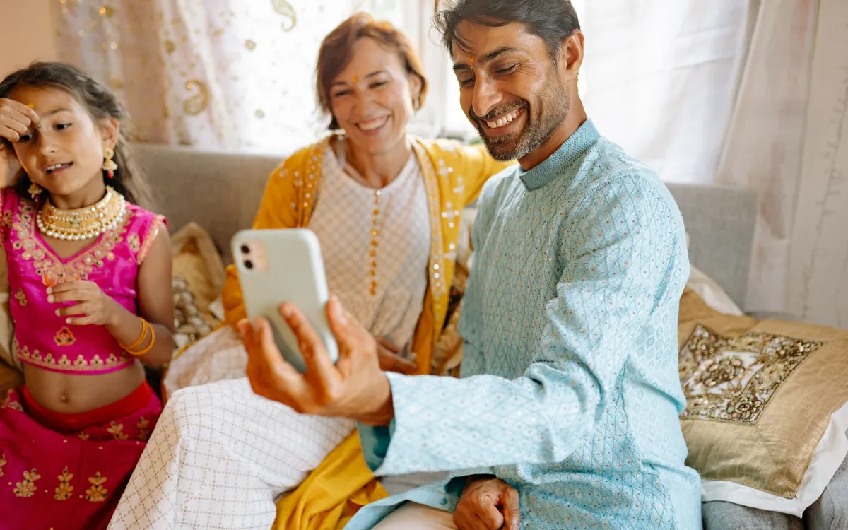 The First Phone Call With a Prospective Match: Tips